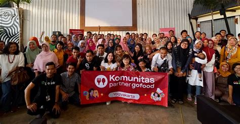 Bergabung dengan Komunitas Sosial Indonesia