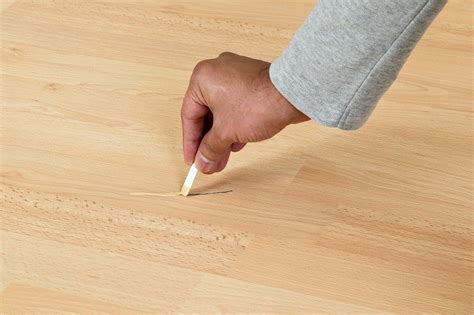 Fixing Scratches on Vinyl Plank Flooring