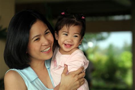 Mama Jepang Membantu Anak-Anak Indonesia