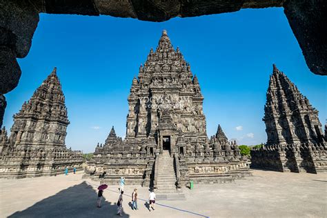 Pelataran Candi Prambanan