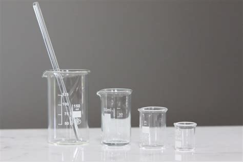 Penggunaan Cup Gelas 200 ml dalam Praktikum Biologi