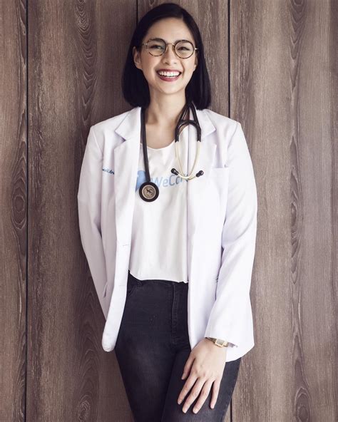 dokter perempuan indonesia