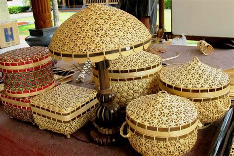 Rumah Boneka Kerajinan Tradisional Indonesia