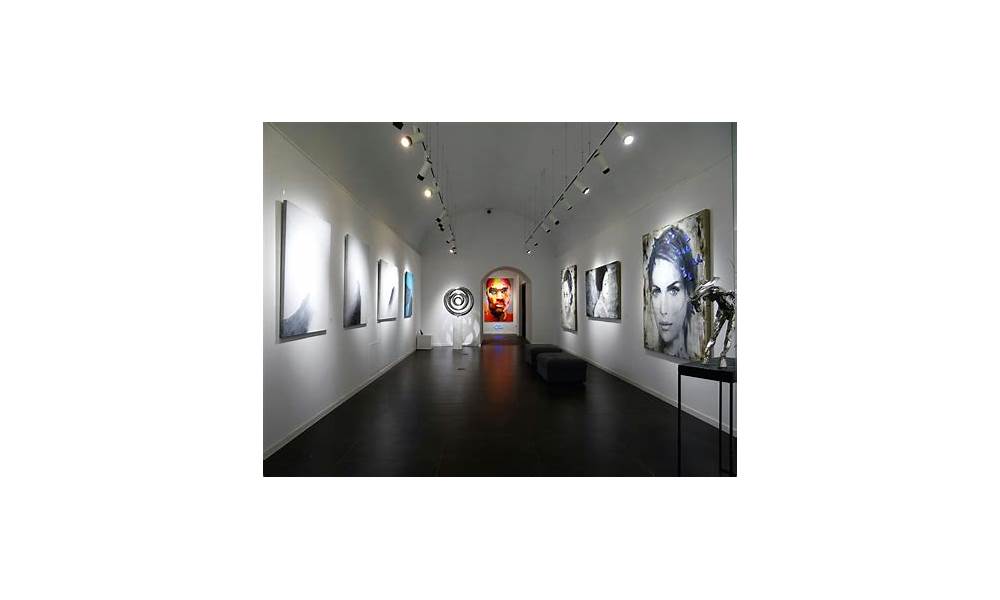Contemporary Art Exhibition Design