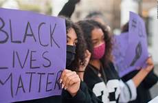 negros varias lives manifestante dispara protests cnn policial racismo brutalidad protesta ciudadanos