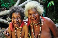 guinea papua tufi old people traditional women ladies know south tribal ve wanted always culture things travel west laughing guine