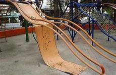 playgrounds awkward pires absurdes dangereux