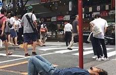 asleep falling drunk japanese places public people izismile