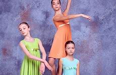 ballerinas three young stock depositphotos