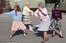 dancing four grannies hilarious raunchy twerking funny memes gran hits nam grinding pop shows style ratchet lol