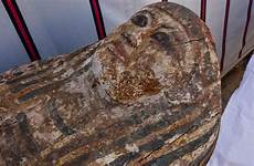 mummies coffins saqqara discovered dozens burial zahi hawass coffin cairo discovery sky mummie egitto scoperta trovate sarcofagi spacer