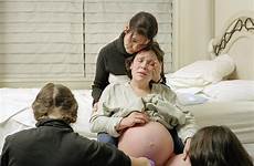 birth childbirth pushing lamaze spontaneous during baby give child push mothers giving labor natural pregnancy parto pain wonder babies do