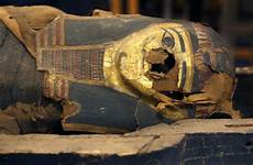 mummy coffin egyptian mummia sarcofago scientists mummies opened egizio mummie mummified egizi egizia ap sarcophagus apertura giovane conservation earliest childbirth