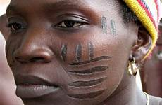 yoruba scars tribes scarification escarificaciones africanas benin scarifications etnias cultura meanings irun afrique etnia yorubas