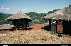 kikuyu kenya traditional province africa central east meru homes modern alamy