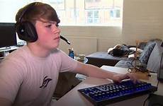 mongraal faze professional youngest clan accused cheating unsupported playback