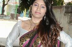 unsatisfied cheating boobies saree navel pallu wife mandaram advices