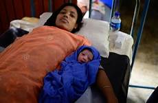 pregnant women rohingya midwives lifeline offer jazeera al bangladesh delivery mahmud opu hossain refugee complication went process says without any