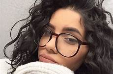 glasses hair curly tumblr hairstyles girls casual brown cacheadas styles fotos curls cabelo long instagram cacheado natural favim cute resultado