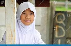 tiener moslim meisje refs