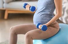 hamil olahraga aktivitas dilarang aman grossesse utiliser grands mamans exercising