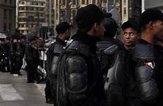 egyptian journalist cairo arrests syndicate protest crackdown widening amid disappear riot journalists cordon ap thinkprogress tuesday