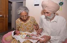 birth woman gives india child kaur baby first gill old year ivf indian her boy healthy treatment punjab singh mohinder