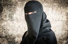 niqab arabia confusion burqa separate matched