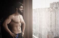 pakistani muscular boys gemerkt