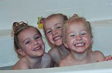girls tub three clips