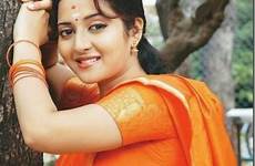 hot aunties actress aunty tamil saree indian sexy sari girls boobs south beautiful side kavya show without cute malavika kannada