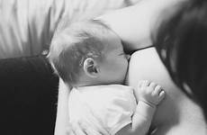 breastfeeding baby mothers