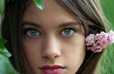 eyes green girl pretty beautiful gorgeous hair girls brown eyed women young yeux light amazing blue children most teen portrait