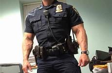 cops uniform policemen homens musculosos cop hunks militares policial hunky scruffy álbum escolher uniforme rapazes policiais masculino