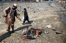 farkhunda afghanistan afghan alquran membakar kabul perempuan warga lokasi tewasnya menunjuk seorang slain unlikely jumat salinan diusut tewas massa pelaku