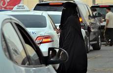 saudi women woman riyadh shopping driving mall arabia cars ban campaign end waits taxi outside june
