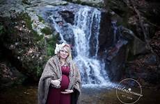 pregnancy waterfall maternity photography baltimore portraits stunning