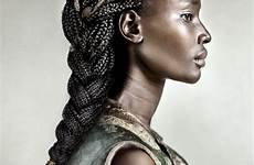 dagmar weeghel fotograaf strafighe ethiopian diaspora visage mbaye penda africana updo chaila