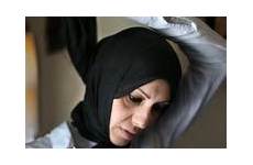 hijab muslim right headscarf islamic fight wear women readjusts ali heights dearborn mich