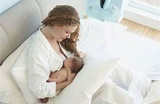breastfeeding hold nipples bleeding treating tardif