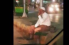 old man pakistan sitting viral traffic signal gone why has muslim indianexpress