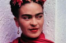 frida kahlo wardrobe clues uncovering private her khalo muray nickolas kahlos flowers wore kalo hair frieda did artist mexican collectorsweekly