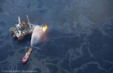 disaster burning spill deepwater years greenpeace