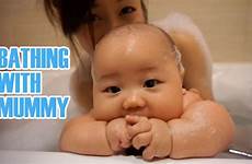 mummy bath time