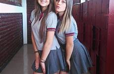 colegiala colegialas latinas uniformes uniforme hermosa piernas muchachas fake bolivia