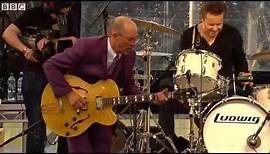 Andy Fairweather Low & The Low Riders - Lighting Boogie (live at The Quay)