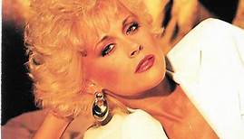 Lorrie Morgan - Leave The Light On