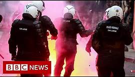 Austria back in lockdown despite protests - BBC News