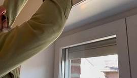 Lamellengardinen - flexibler Sonnenschutz für große Fensterfronten ▫️Ein Lamellengardine besteht aus Stofflamellen, die vertikal vor einer Fensterfront montiert werden. ▫️Die einzelnen Lamellen lassen sich nahezu um 180 Grad wenden und zur Seite schieben. ▫️Durch die individuelle Einstellmöglichkeit bietet ein Lamellenvorhang einen sehr effizienten Sicht- und Sonnenschutz. ▫️Die Eigenschaften der Stofflamellen sind dabei sehr unterschiedlich. ▫️Von lichtdurchlässigen Stoffen oder transparenten D
