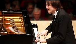 Daniil Trifonov ~ Schumann Piano Concerto ~ live 2016